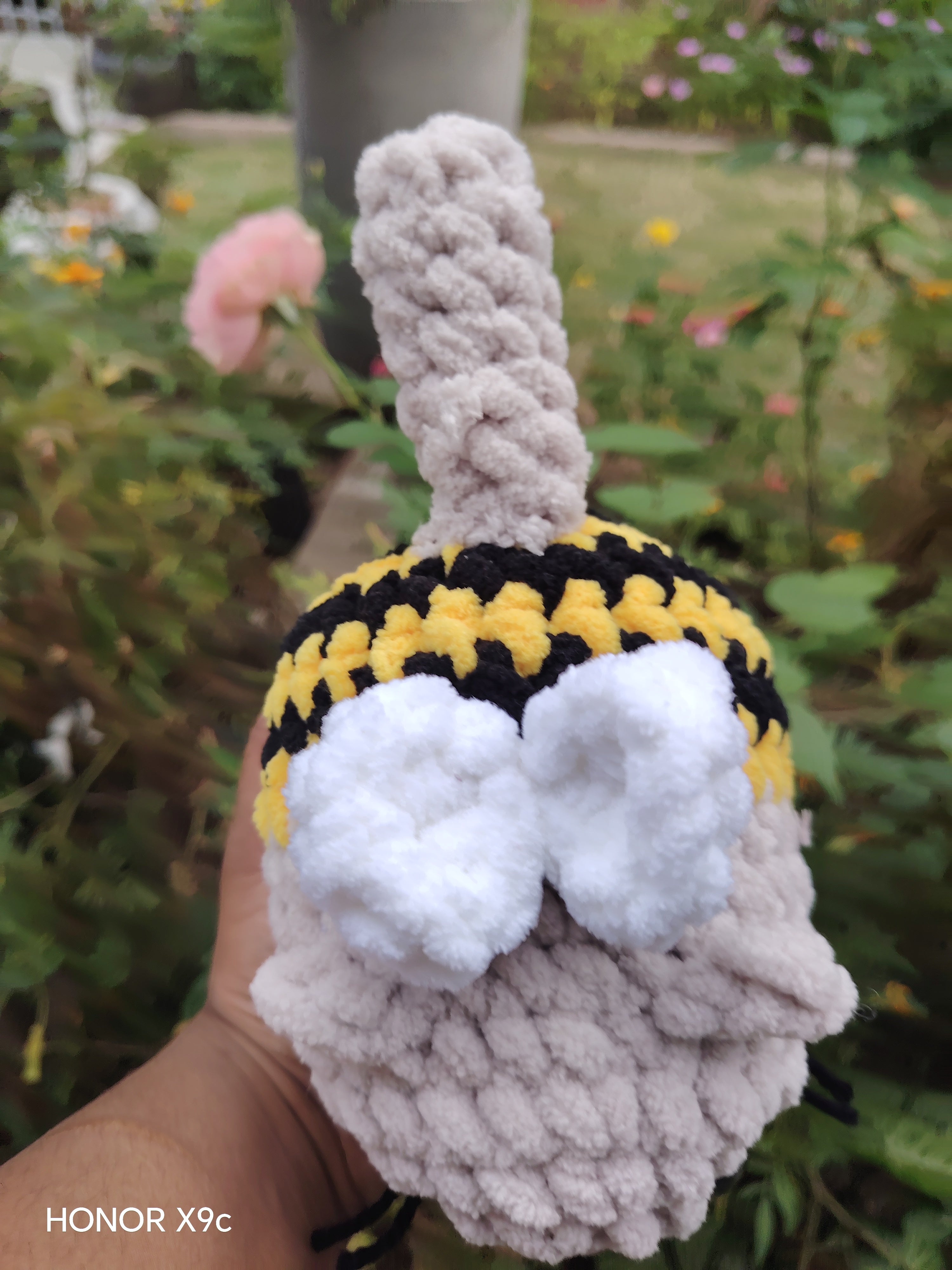 Bee kitty
